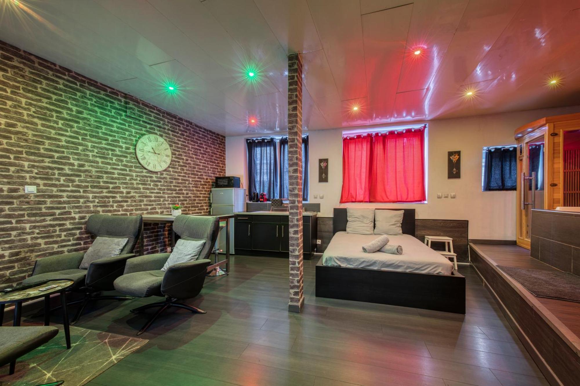 Street Loft With Sauna Apartment Saint-Etienne (Loire)
